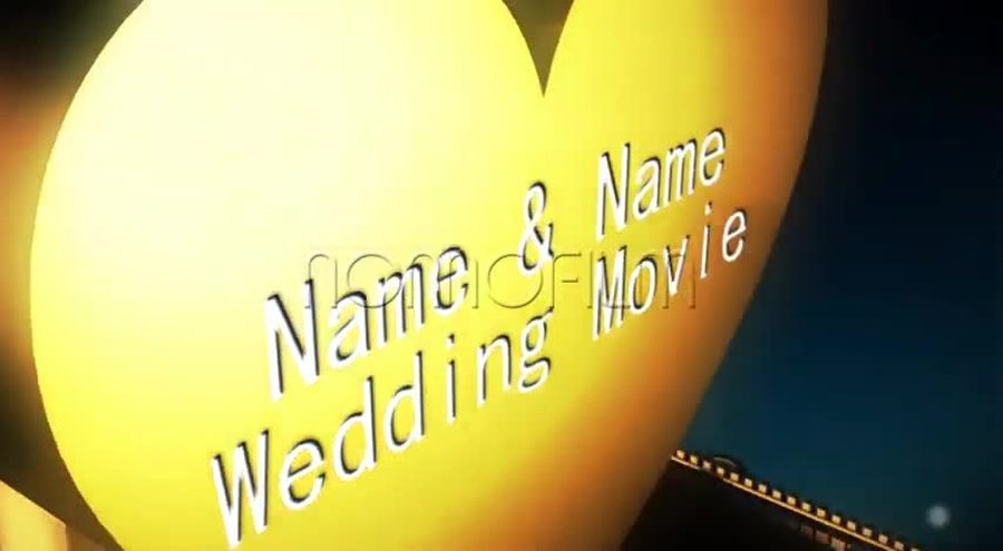 金色のハート型のバルーンに新郎新婦の名前とWedding Movieの文字を表示するオープニングシーン