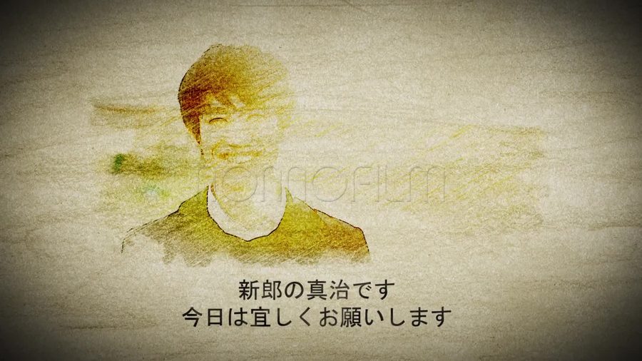 挿入した写真を色鉛筆で描いたようなイラストタッチに自動変換し下に手書き風の文字でコメントを添える本編シーン