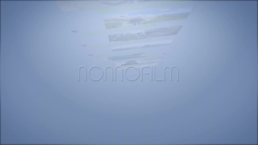 複数の写真付きメッセージが斜めに連なって画面を流れていくチャットのトーク履歴をスクロールするような演出の場面転換シーン