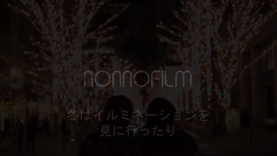 新郎・新婦パートと同じ写真を画面いっぱいに敷く構成で統一されている二人のパートの本編シーン