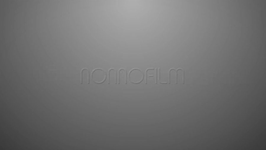 写真を使わずグレーの背景にNONNOFILMの透かしロゴと白い文字だけを中央に表示するシンプルなタイトルカード