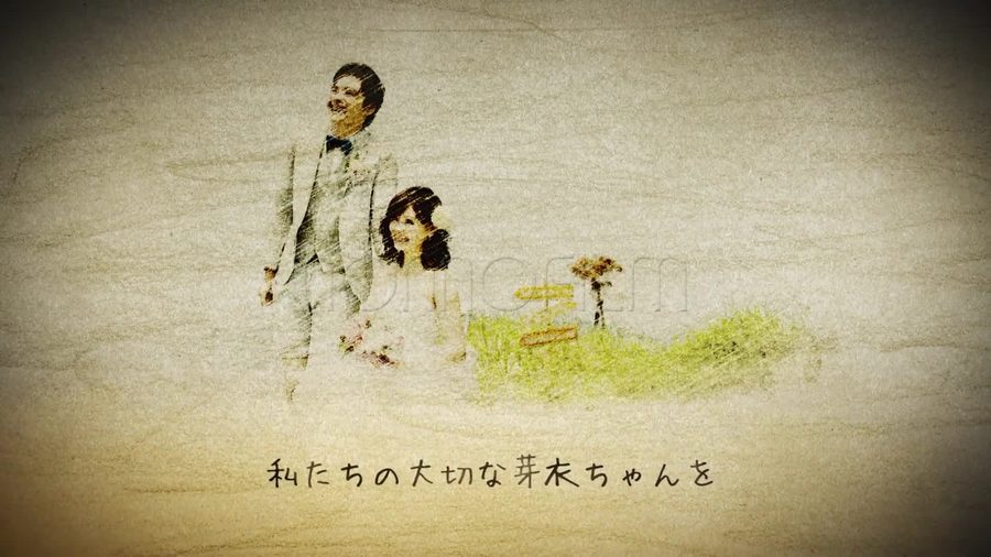 新郎新婦の結婚式当日の写真もスケッチ画に変換され看板のイラストなど装飾も加えられている場面